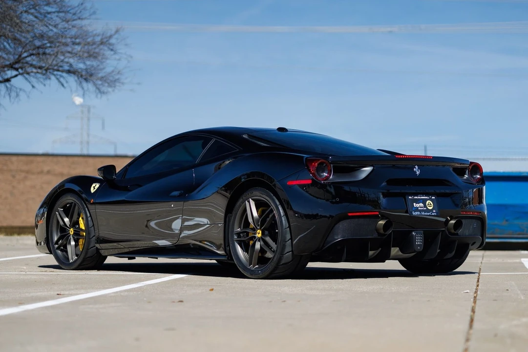 2017 Ferrari 488 GTB - Image 5 of 31