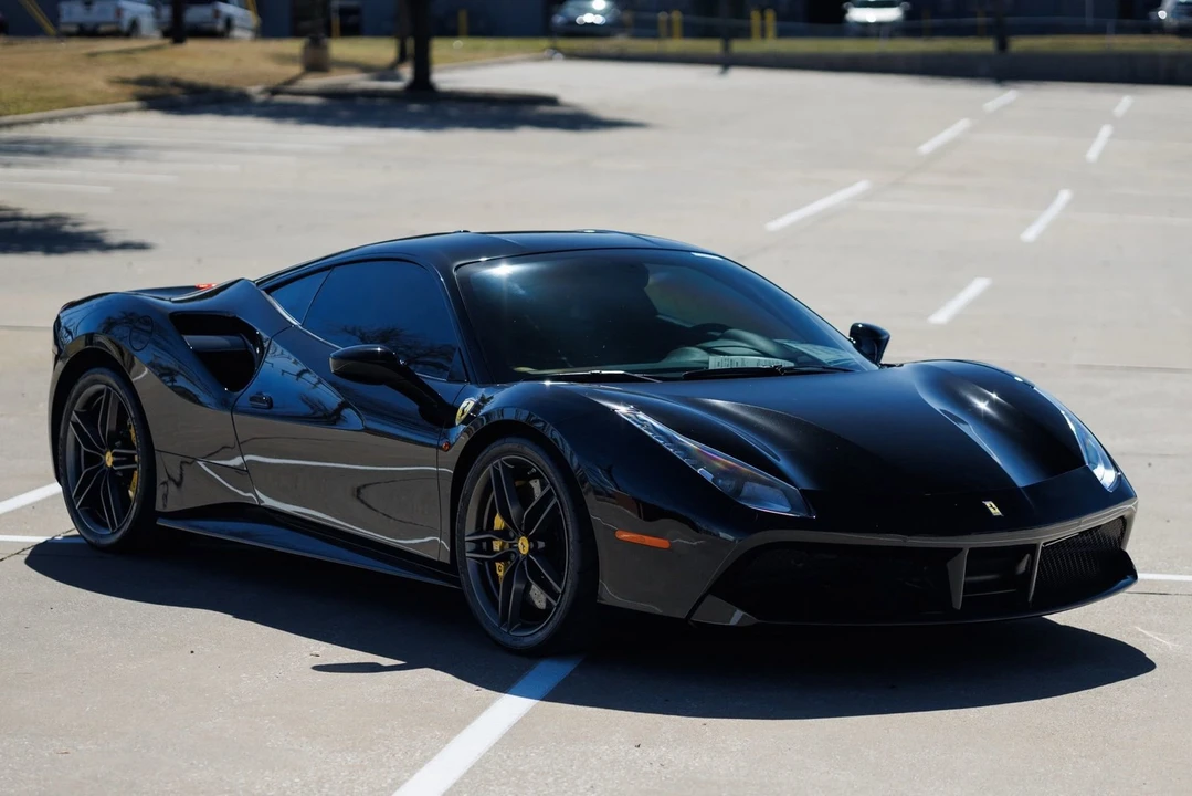 2017 Ferrari 488 GTB - Image 4 of 31