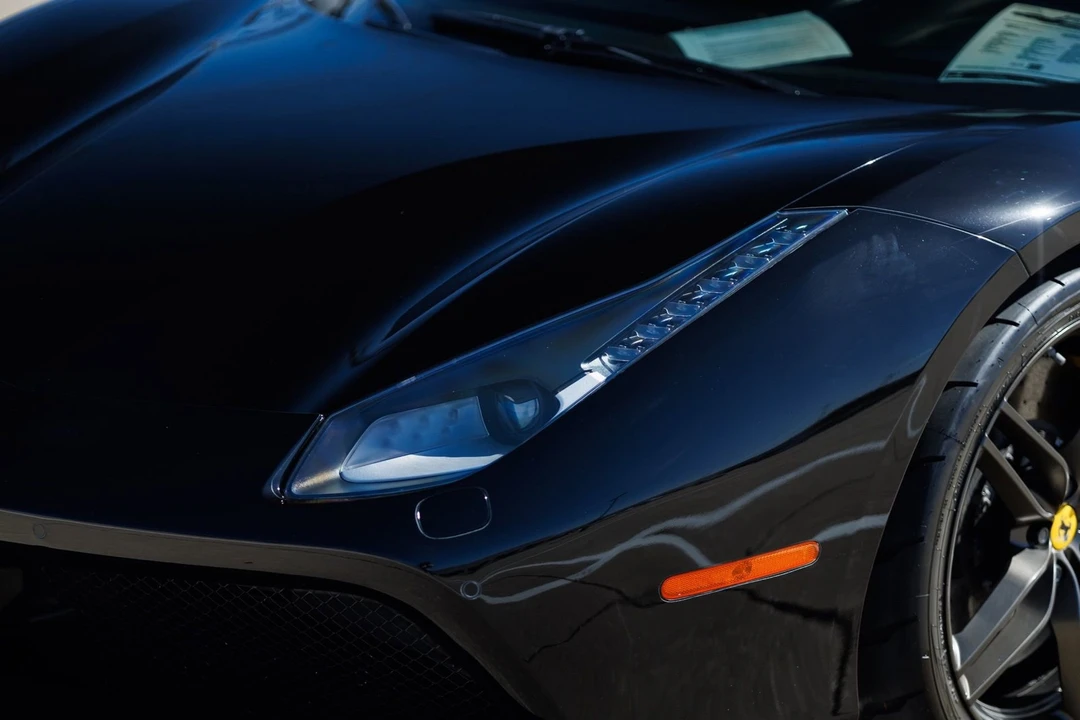 2017 Ferrari 488 GTB - Image 28 of 31