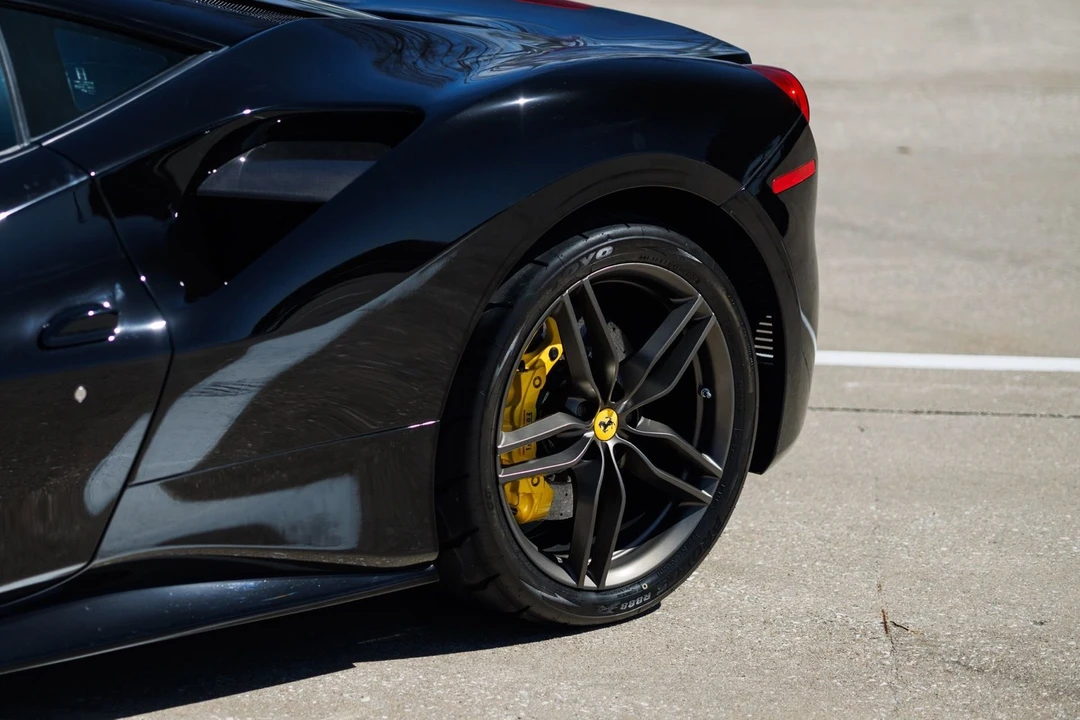 2017 Ferrari 488 GTB - Image 17 of 31