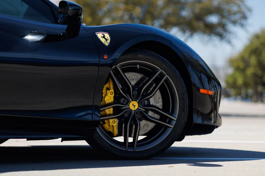 2017 Ferrari 488 GTB - Image 22 of 31