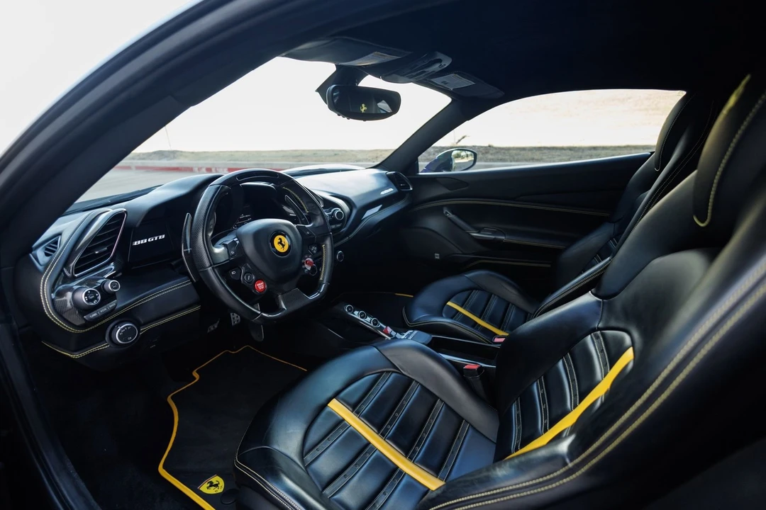 2017 Ferrari 488 GTB - Image 30 of 31