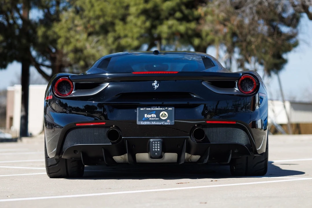 2017 Ferrari 488 GTB - Image 10 of 31