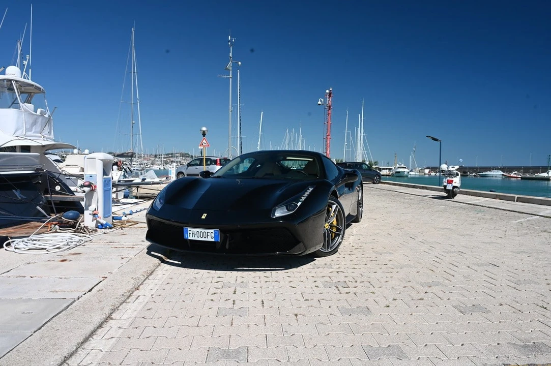 2017 Ferrari 488 GTB - Image 11 of 31