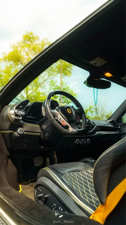 2017 Ferrari 488 GTB - Image 7 of 12