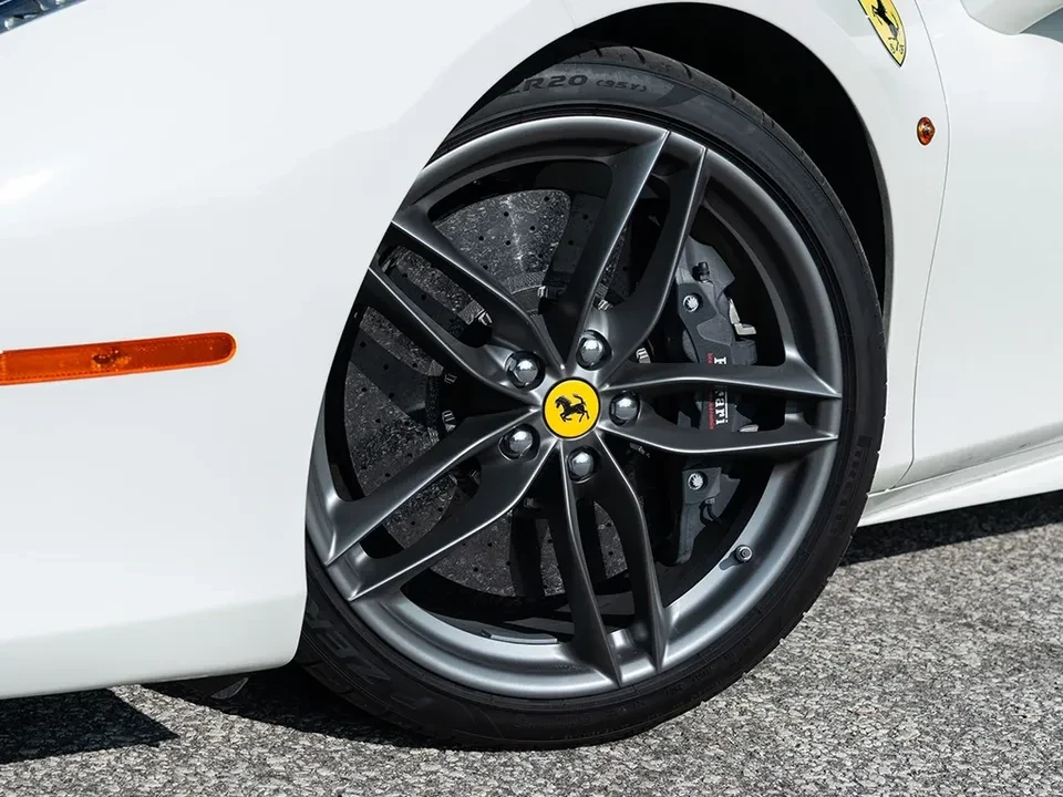 2017 Ferrari 488 GTB - Image 3 of 15