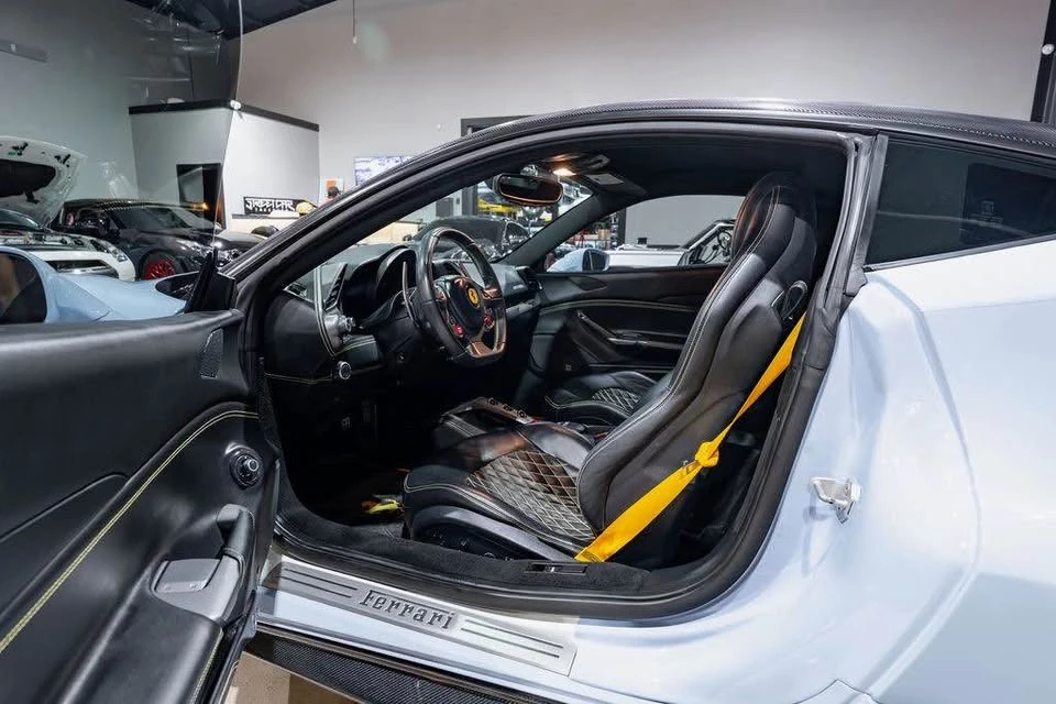 2017 Ferrari 488 GTB - Image 10 of 15