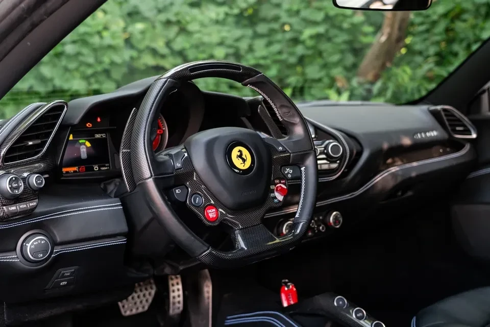 2017 Ferrari 488 GTB - Image 10 of 15