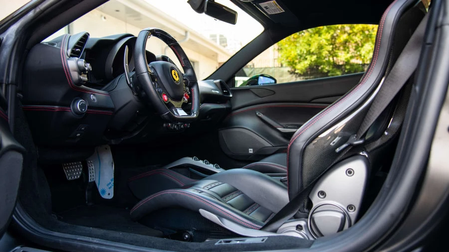2017 Ferrari 488 GTB - Image 4 of 28