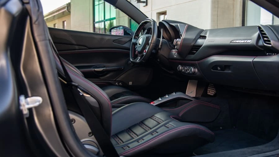 2017 Ferrari 488 GTB - Image 5 of 28