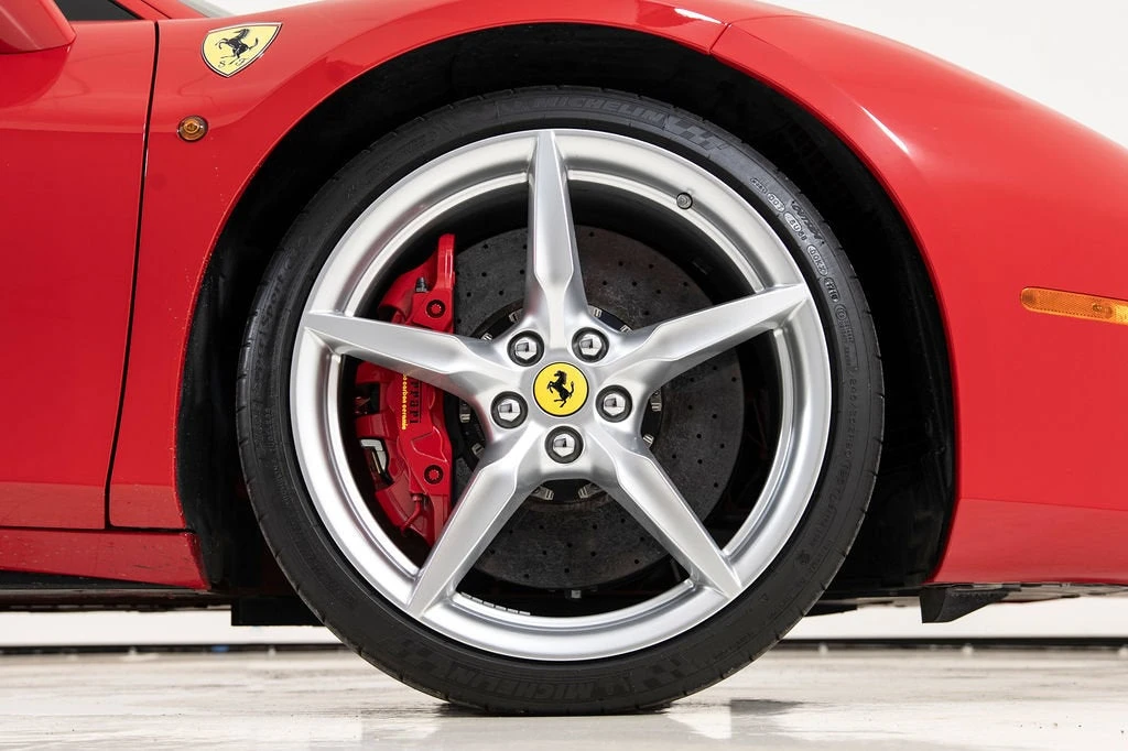 2017 Ferrari 488 GTB - Image 20 of 31