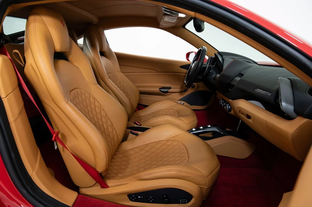 2017 Ferrari 488 GTB - Image 13 of 31