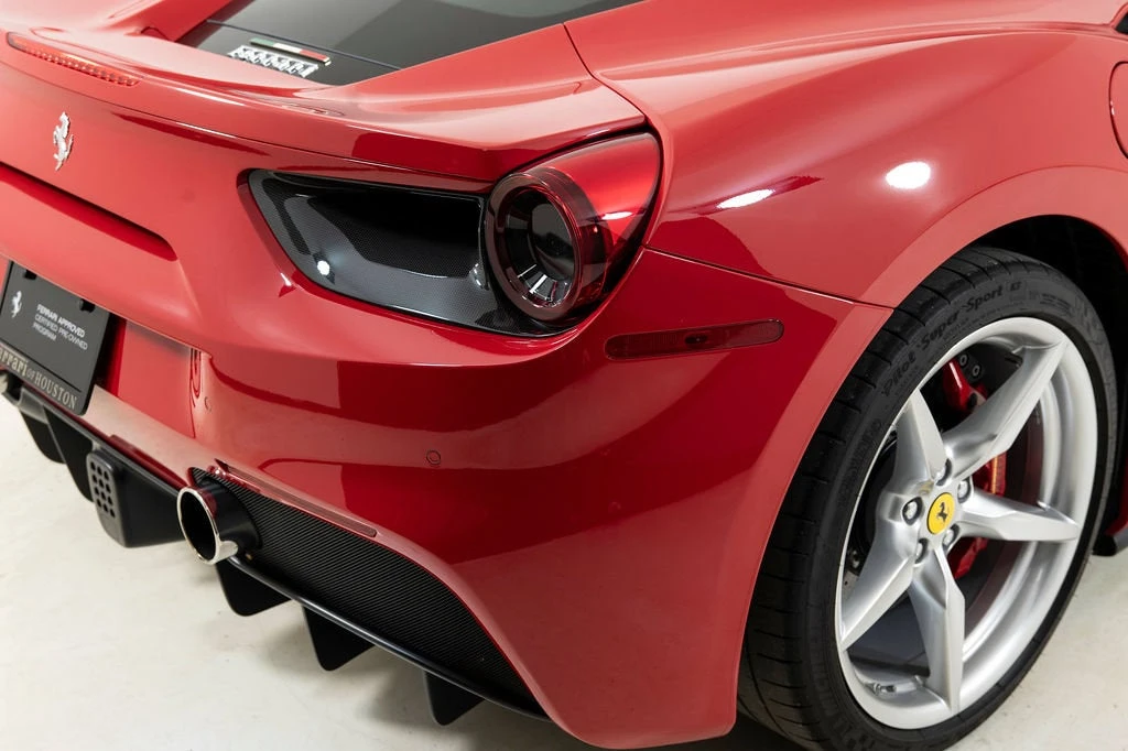 2017 Ferrari 488 GTB - Image 24 of 31