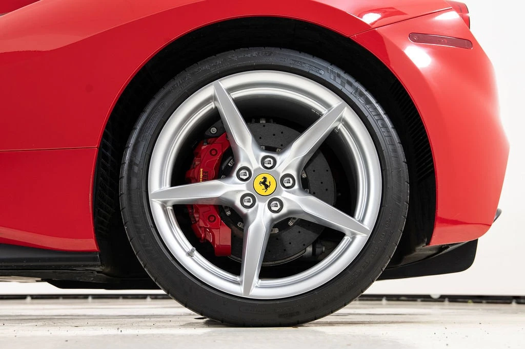 2017 Ferrari 488 GTB - Image 18 of 31