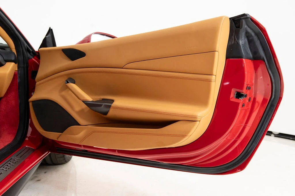2017 Ferrari 488 GTB - Image 22 of 31