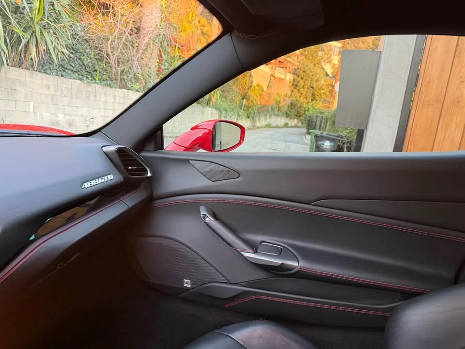 2017 Ferrari 488 GTB - Image 7 of 8
