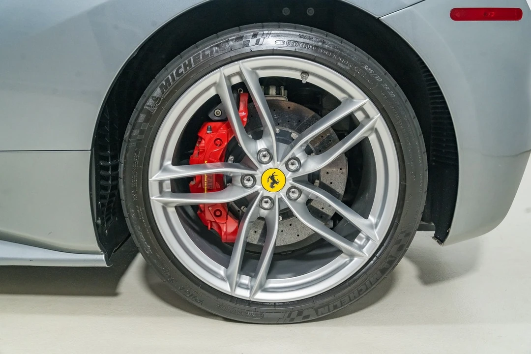 2017 Ferrari 488 GTB - Image 13 of 31
