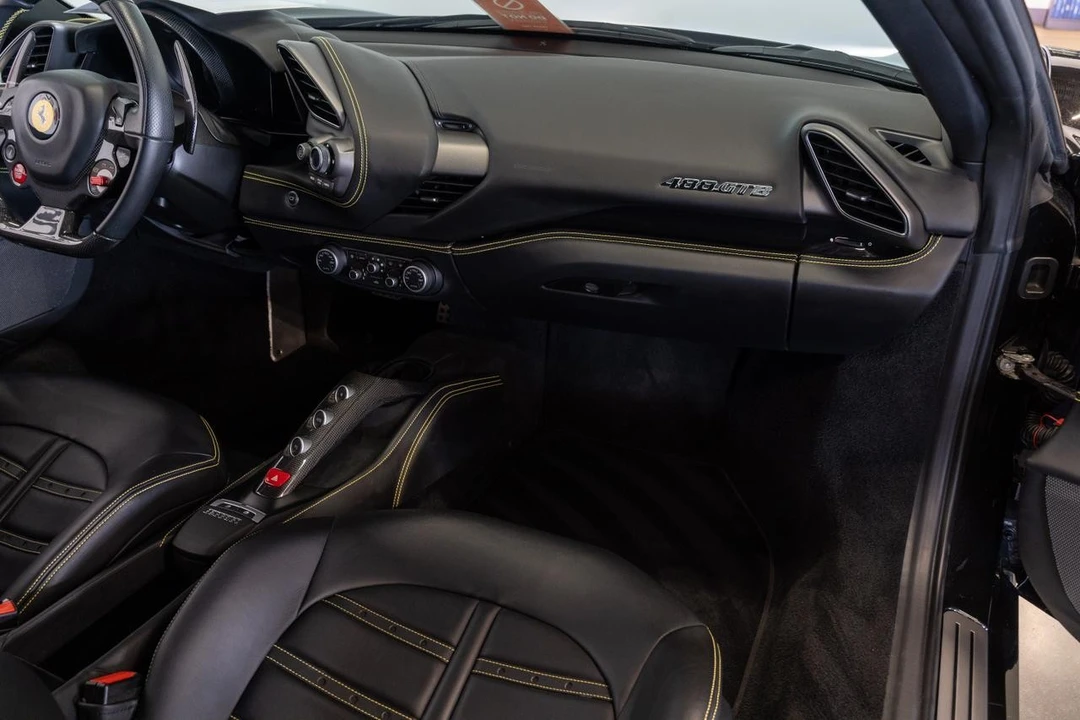2017 Ferrari 488 GTB - Image 9 of 21