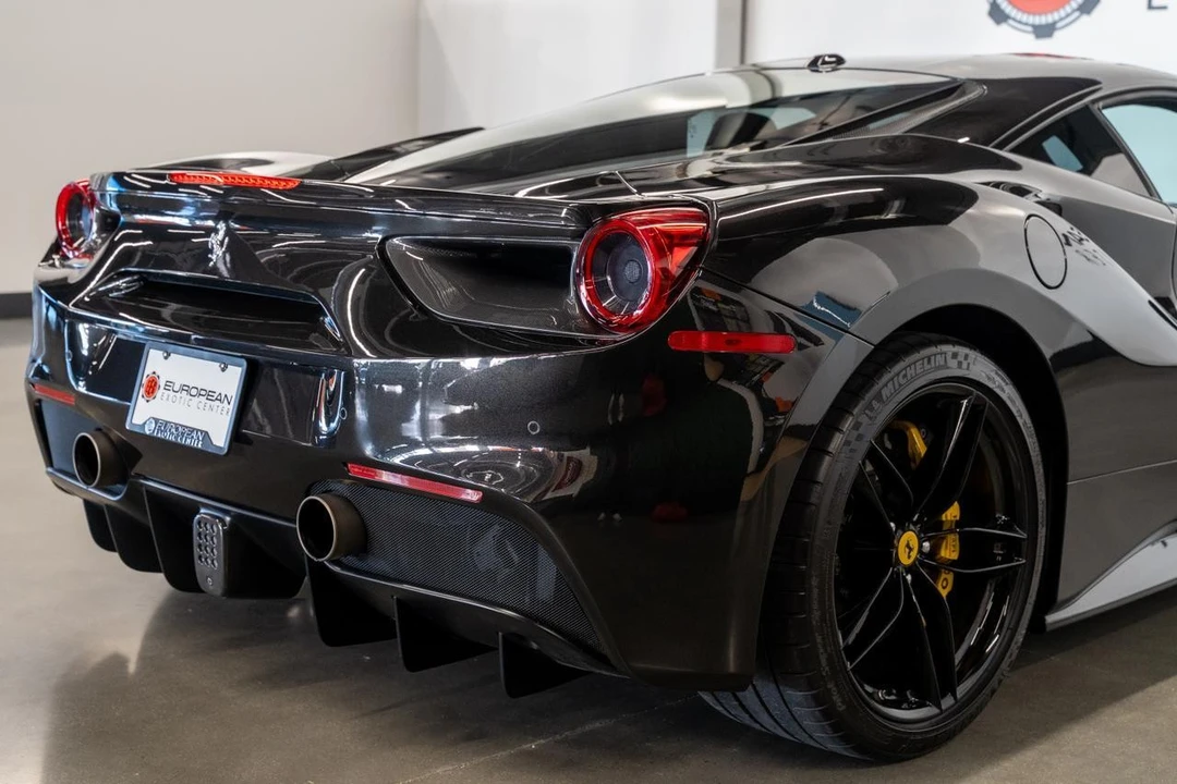 2017 Ferrari 488 GTB - Image 16 of 21