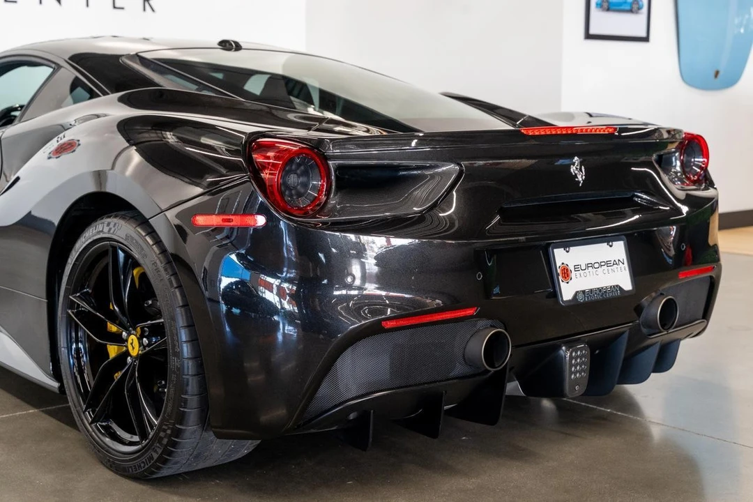 2017 Ferrari 488 GTB - Image 17 of 21