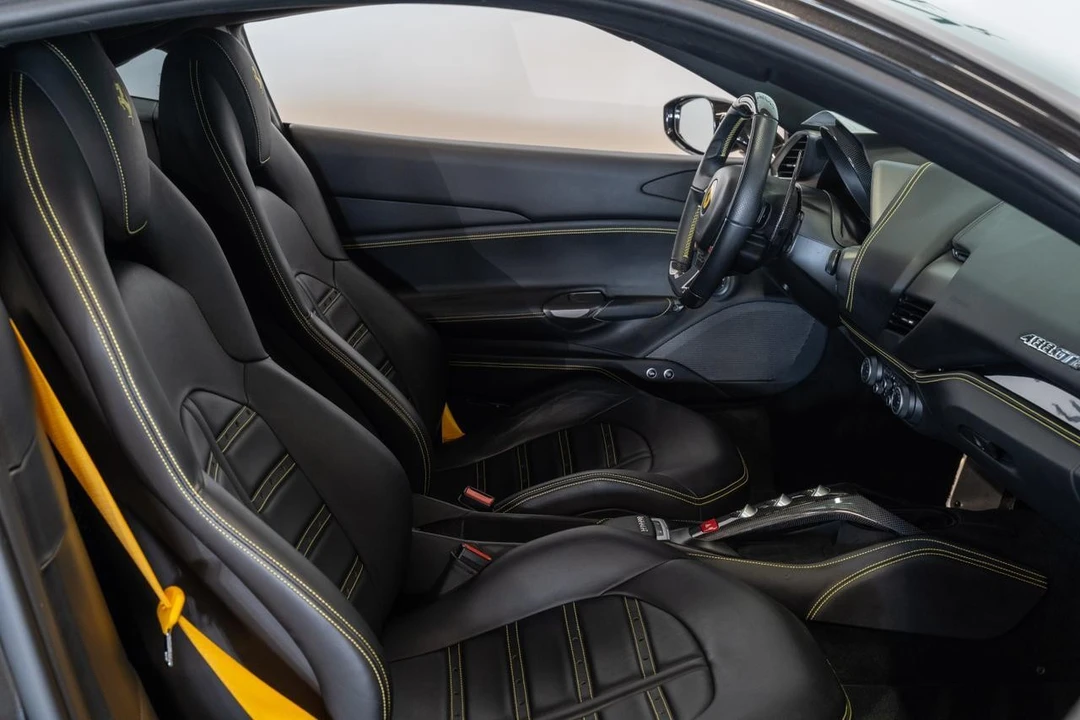 2017 Ferrari 488 GTB - Image 7 of 21