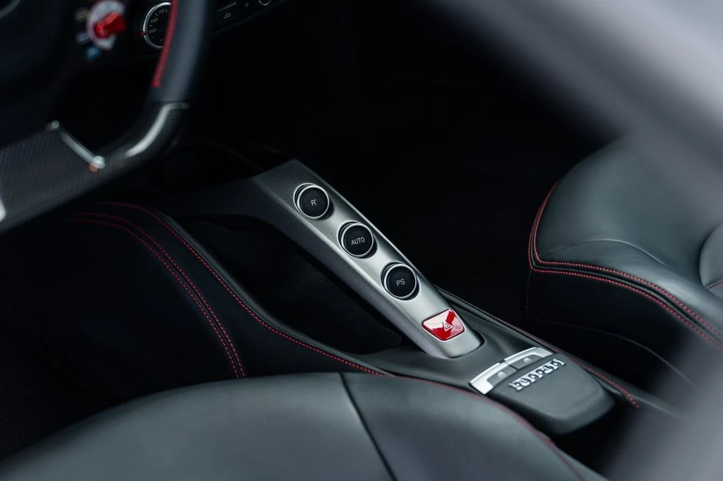 2017 Ferrari 488 GTB - Image 30 of 31