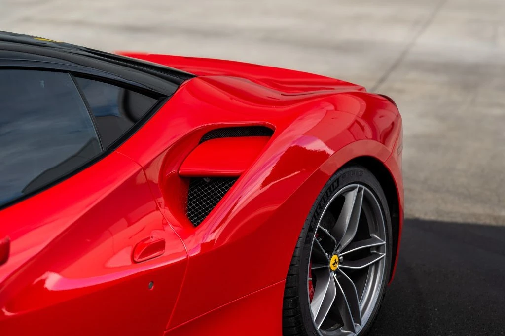 2017 Ferrari 488 GTB - Image 5 of 31