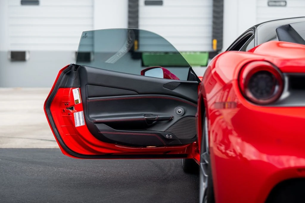 2017 Ferrari 488 GTB - Image 23 of 31