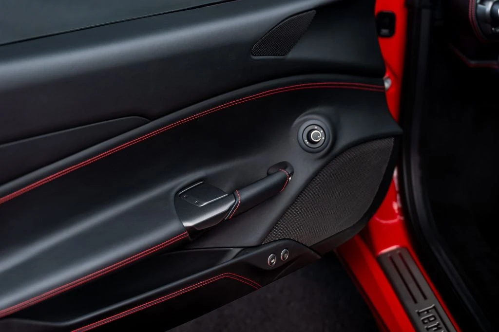 2017 Ferrari 488 GTB - Image 24 of 31