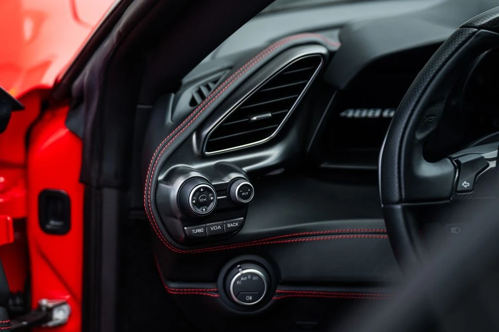 2017 Ferrari 488 GTB - Image 27 of 31