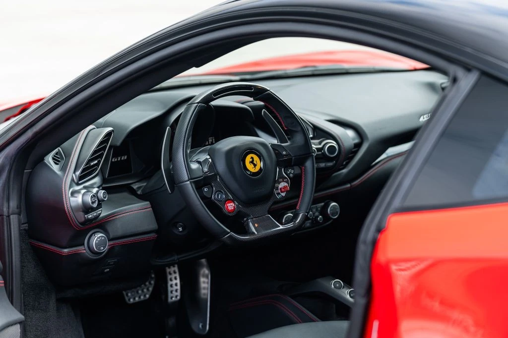 2017 Ferrari 488 GTB - Image 26 of 31