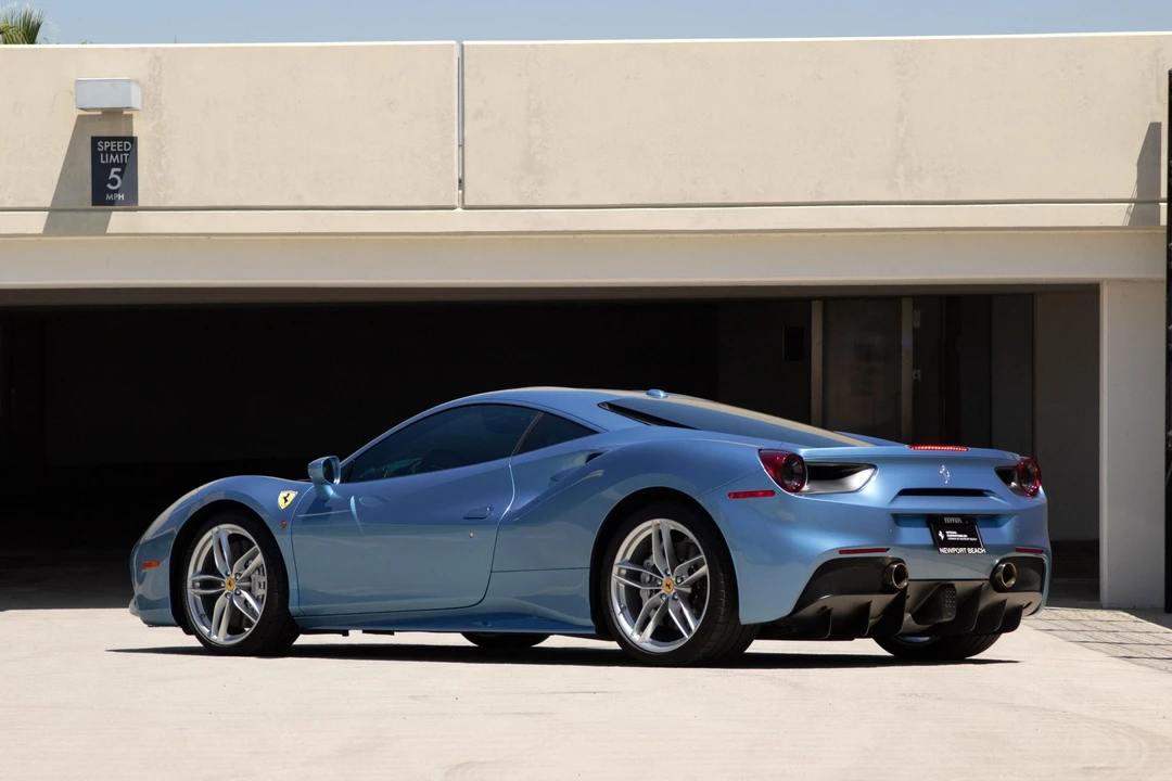 2017 Ferrari 488 GTB - Image 15 of 31