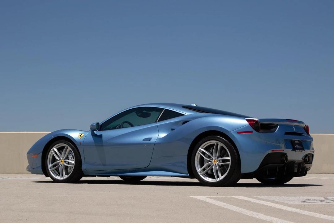 2017 Ferrari 488 GTB - Image 16 of 31