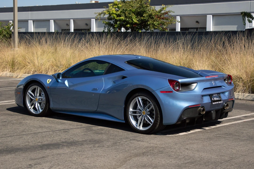 2017 Ferrari 488 GTB - Image 17 of 31