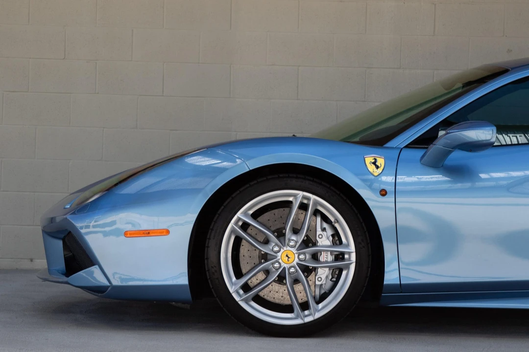 2017 Ferrari 488 GTB - Image 26 of 31