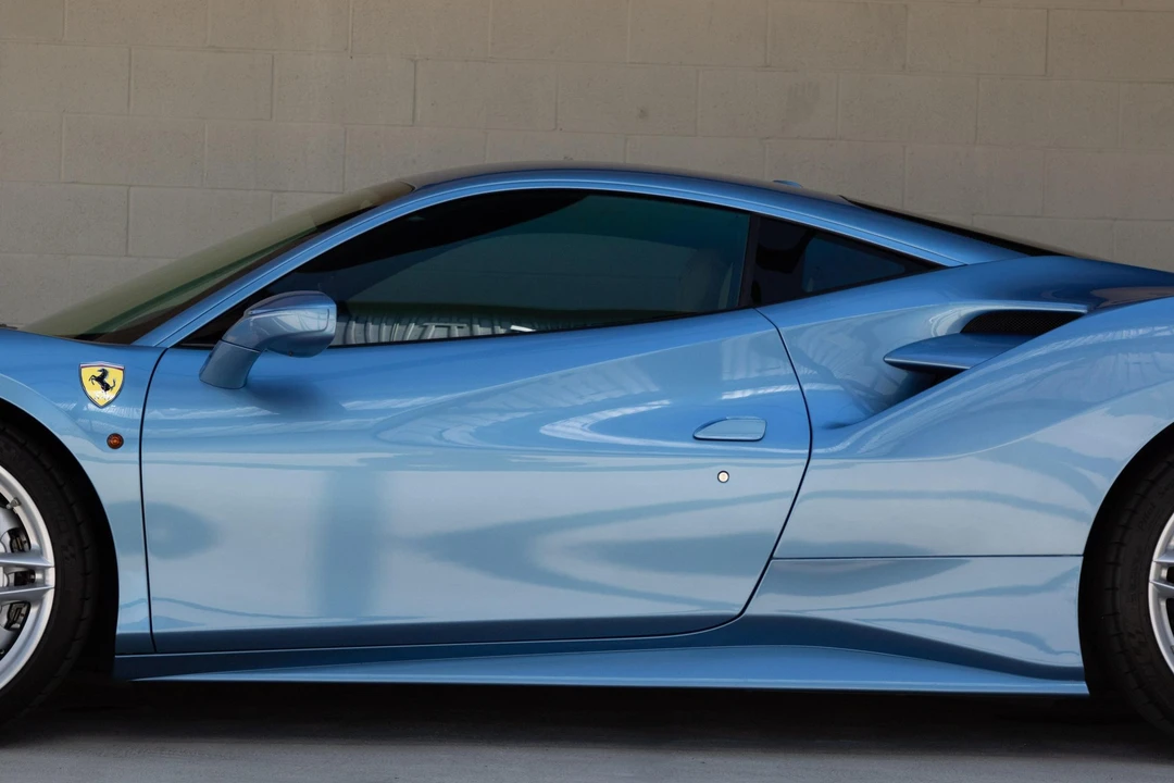2017 Ferrari 488 GTB - Image 27 of 31