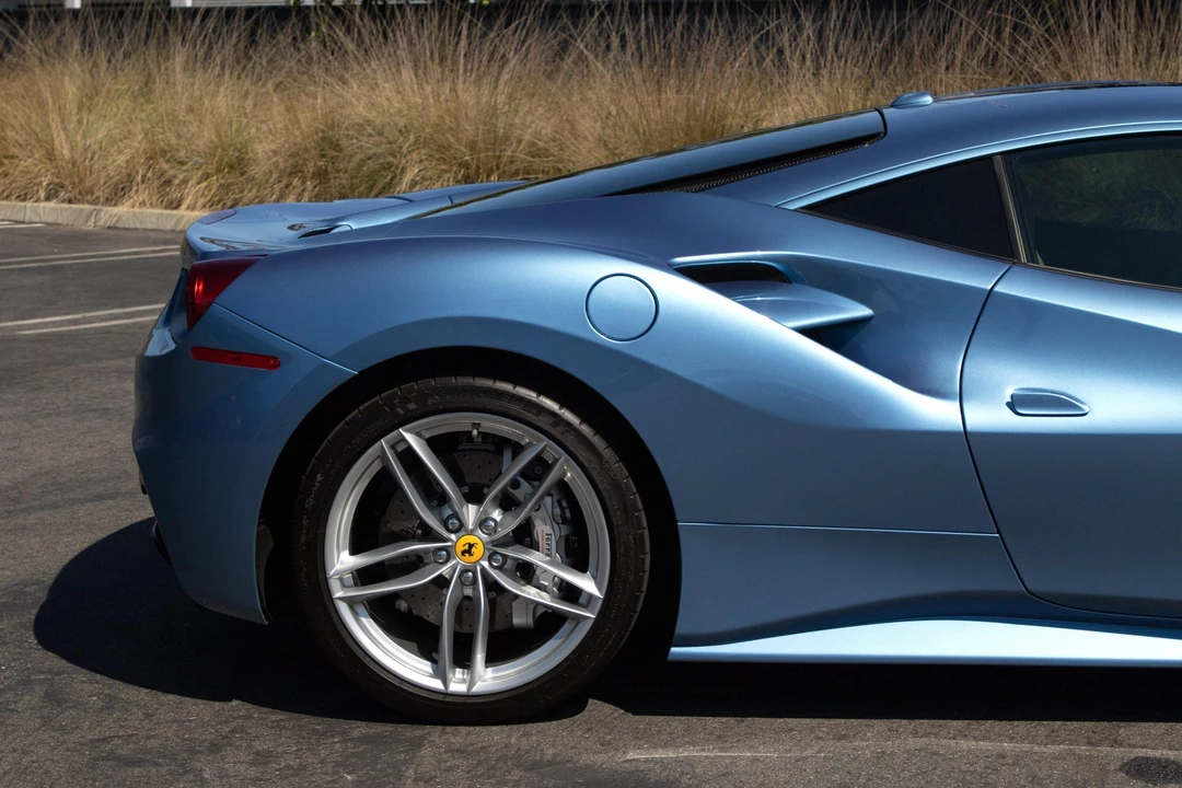 2017 Ferrari 488 GTB - Image 29 of 31