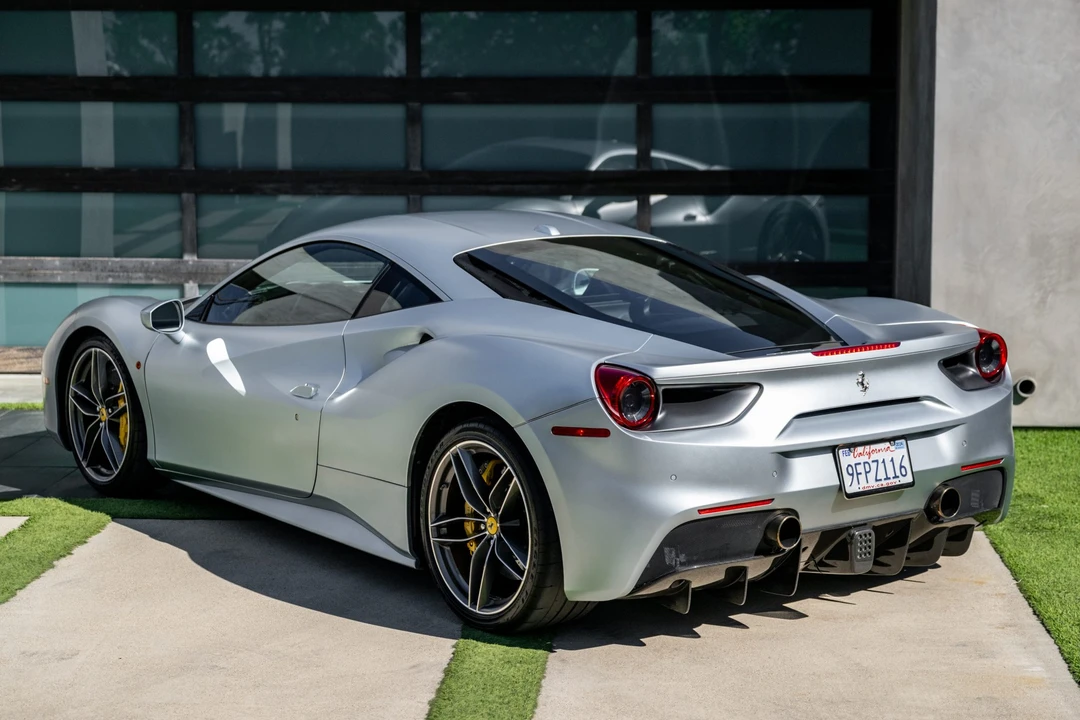 2017 Ferrari 488 GTB - Image 11 of 31