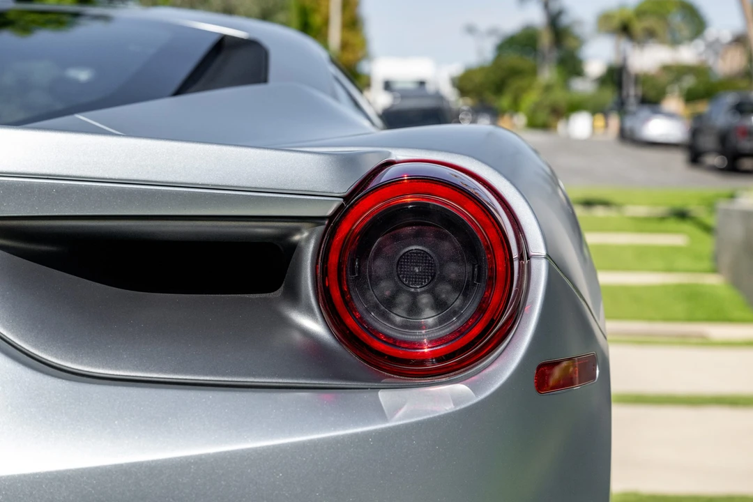 2017 Ferrari 488 GTB - Image 21 of 31