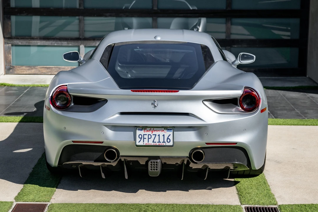 2017 Ferrari 488 GTB - Image 9 of 31