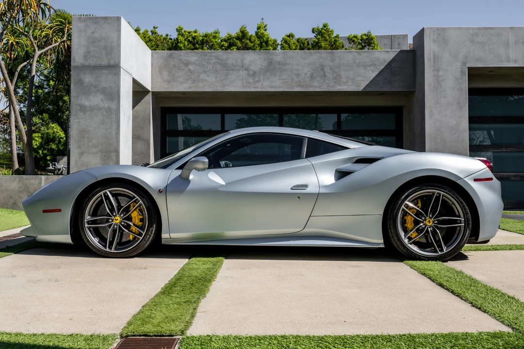 2017 Ferrari 488 GTB - Image 13 of 31