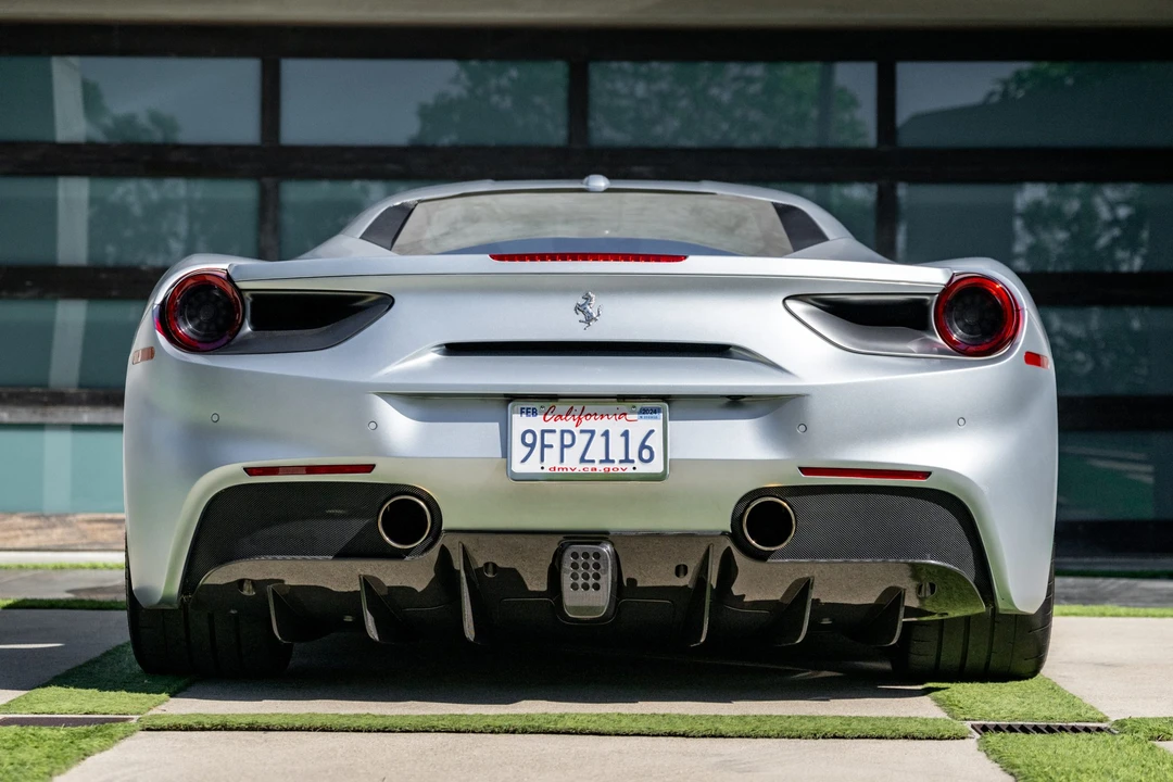 2017 Ferrari 488 GTB - Image 10 of 31