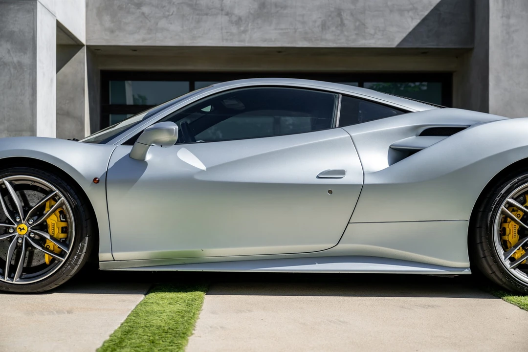 2017 Ferrari 488 GTB - Image 29 of 31