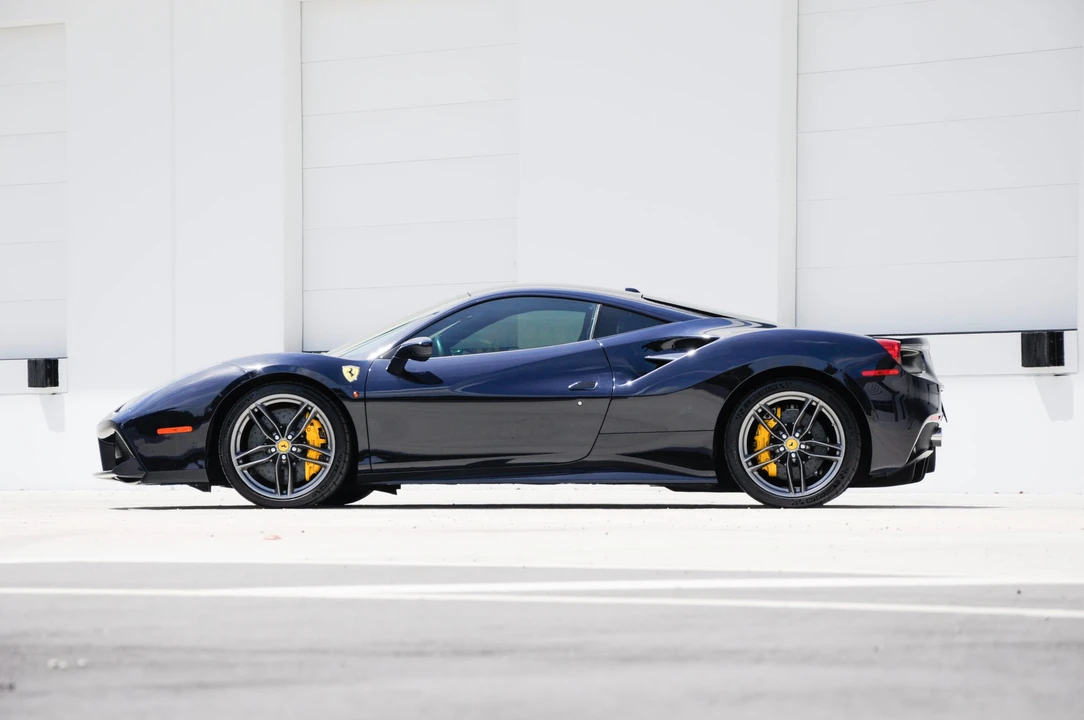 2017 Ferrari 488 GTB - Image 5 of 31