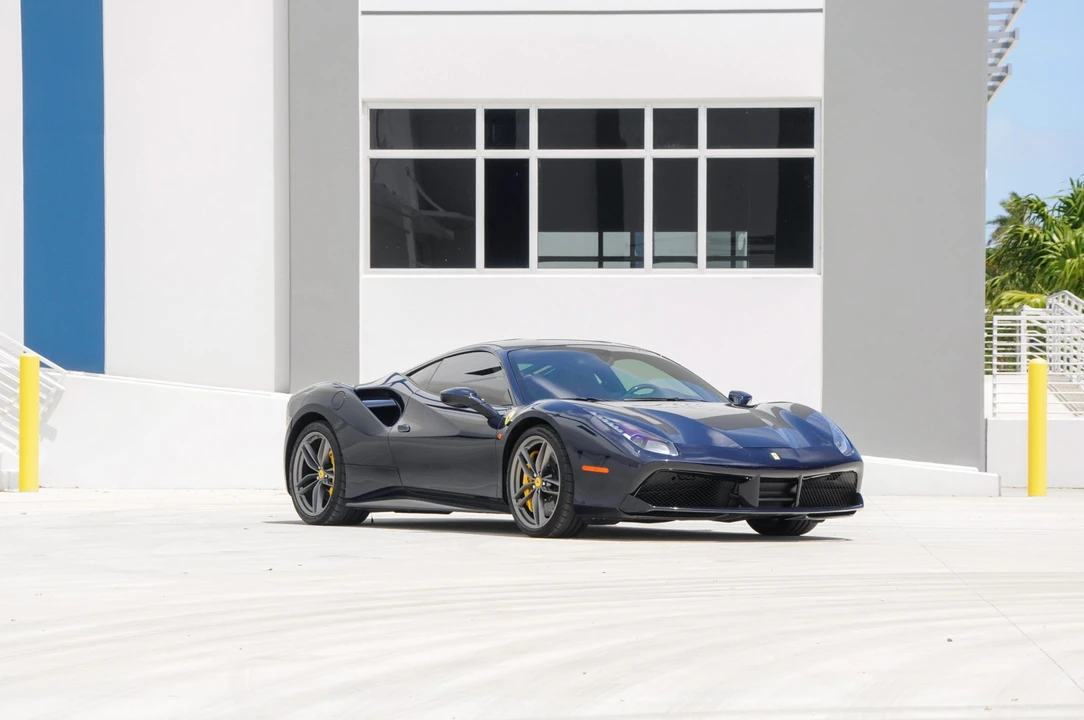 2017 Ferrari 488 GTB - Image 11 of 31