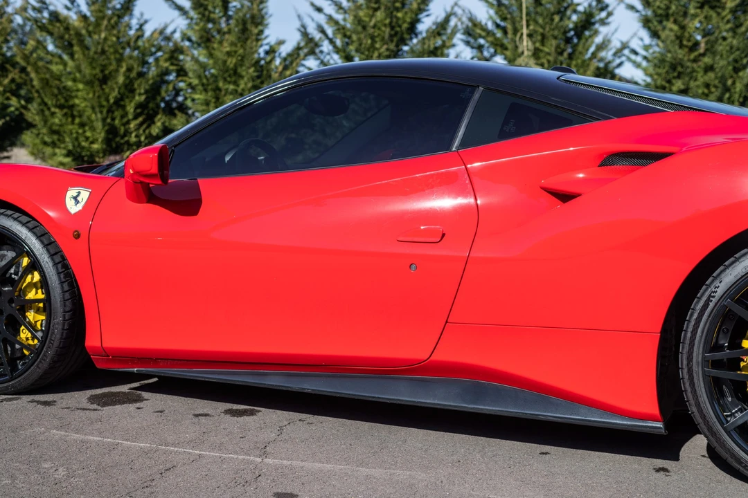 2017 Ferrari 488 GTB - Image 27 of 31
