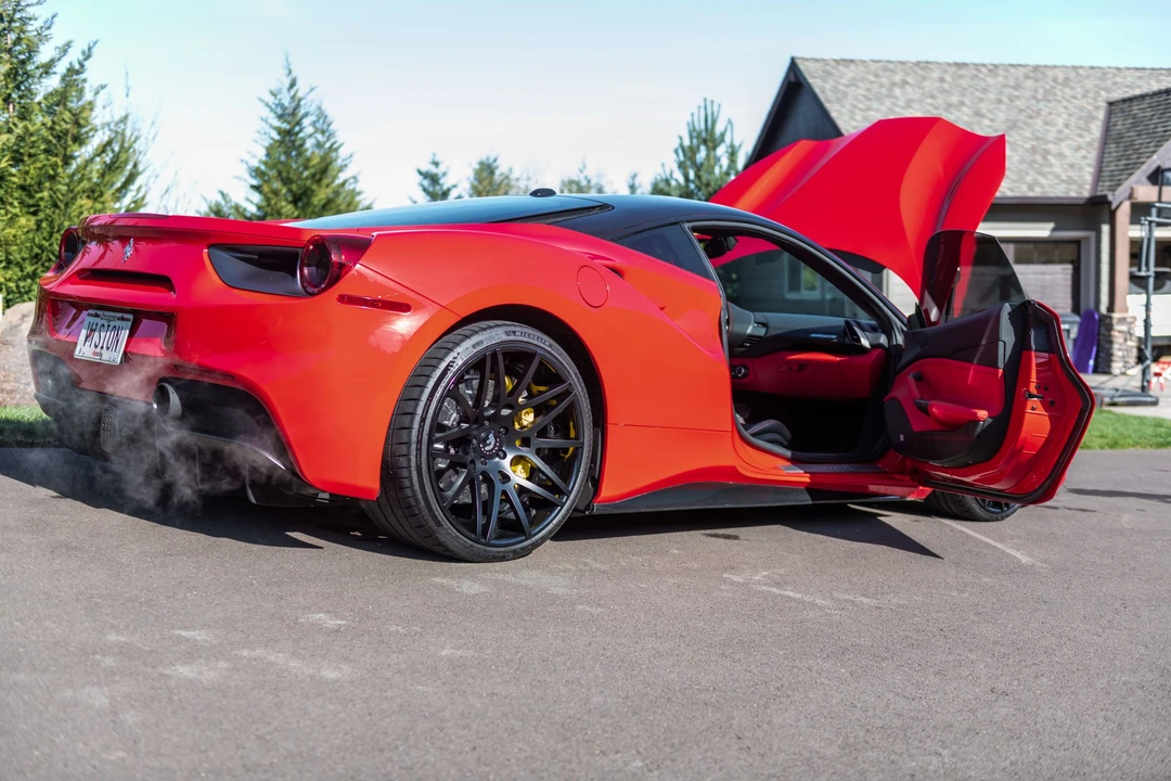 2017 Ferrari 488 GTB - Image 13 of 31