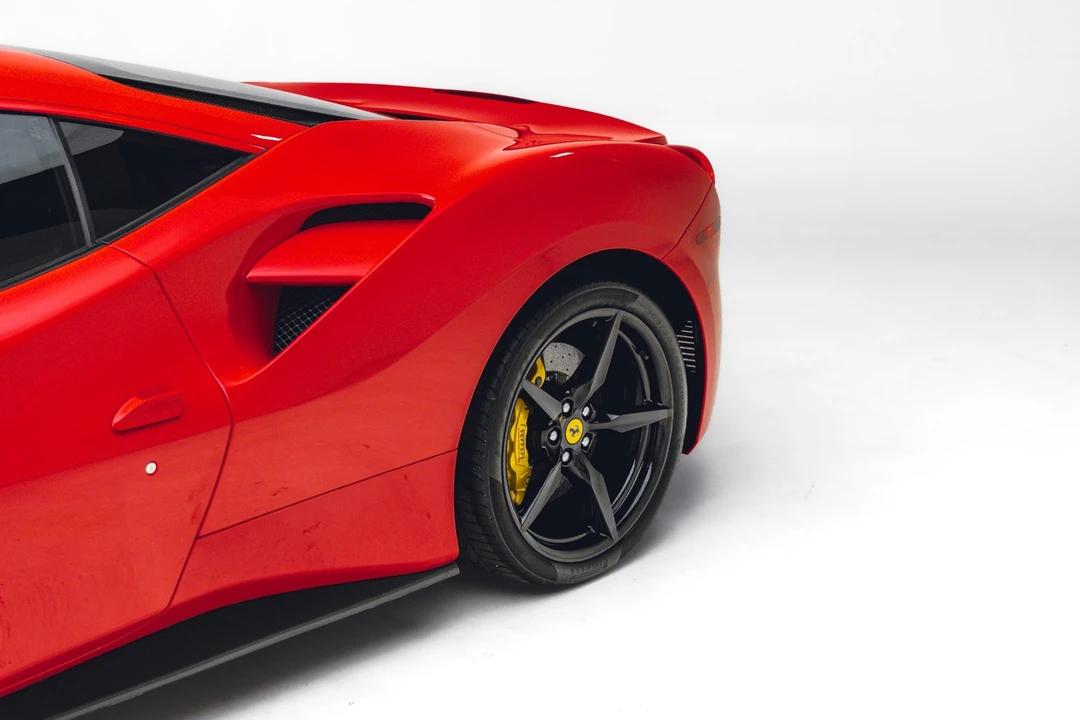 2017 Ferrari 488 GTB - Image 14 of 31