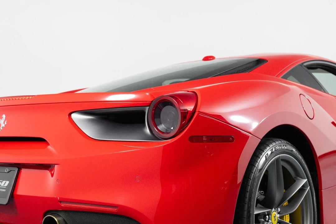 2017 Ferrari 488 - Image 21 of 31