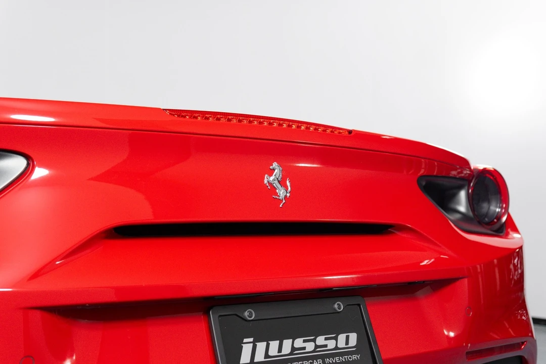 2017 Ferrari 488 - Image 23 of 31